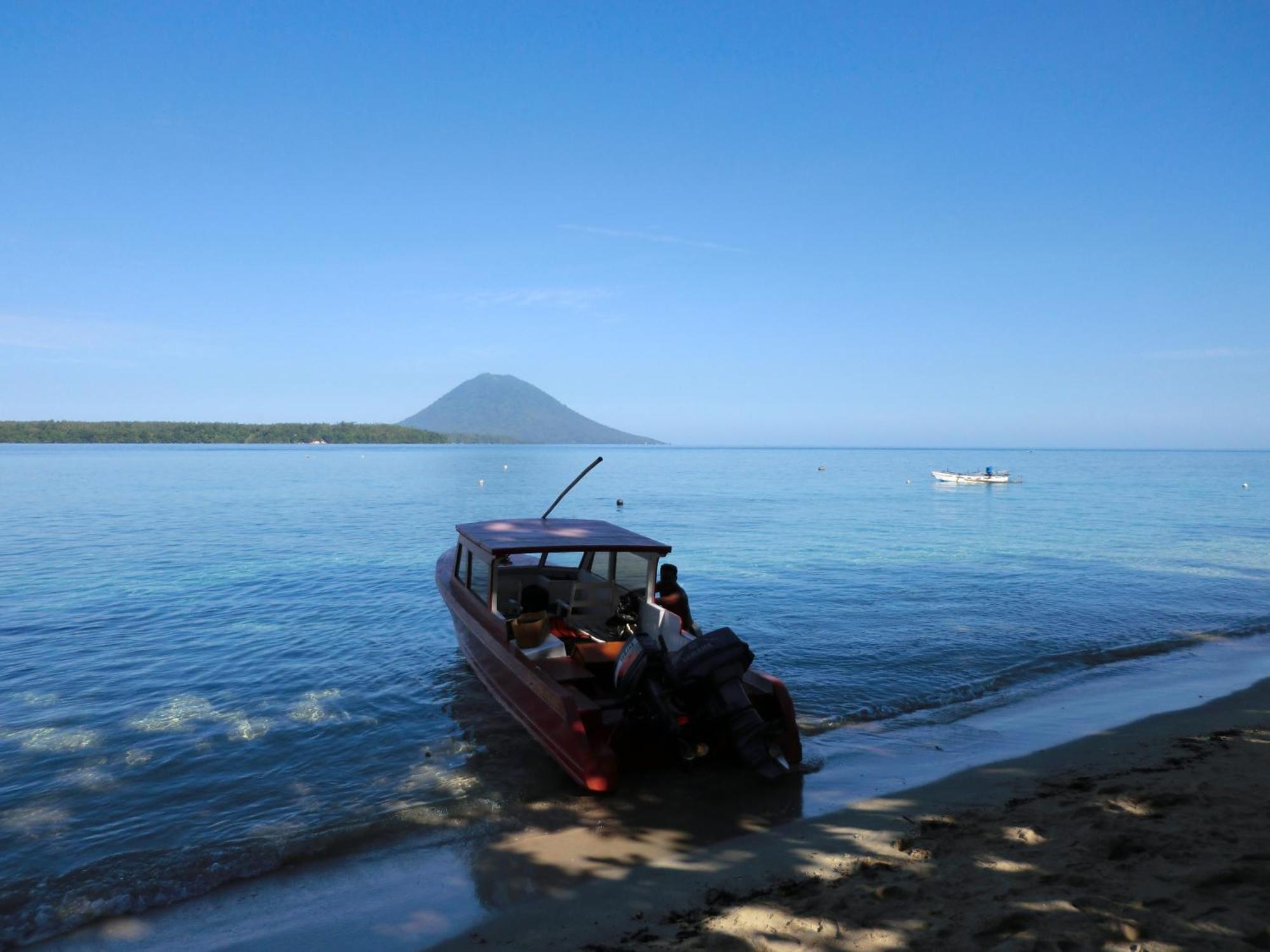 Hotel Bobocha Siladen Bunaken Exterior foto