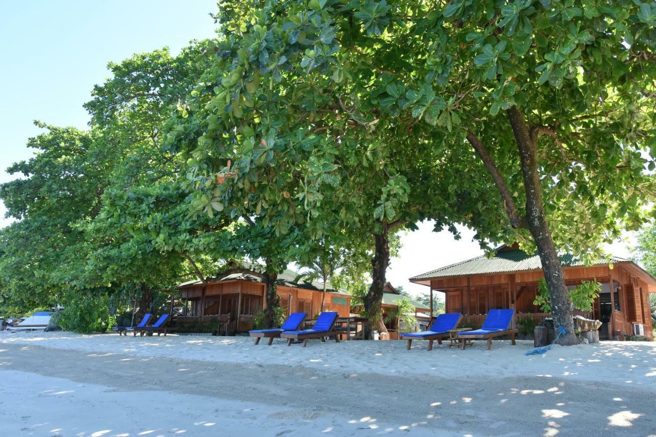 Hotel Bobocha Siladen Bunaken Exterior foto