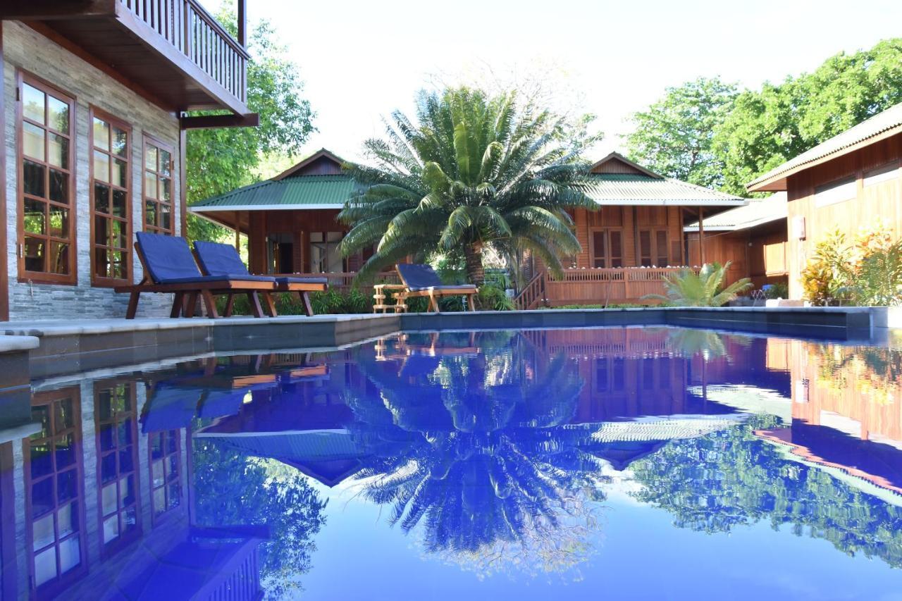 Hotel Bobocha Siladen Bunaken Exterior foto