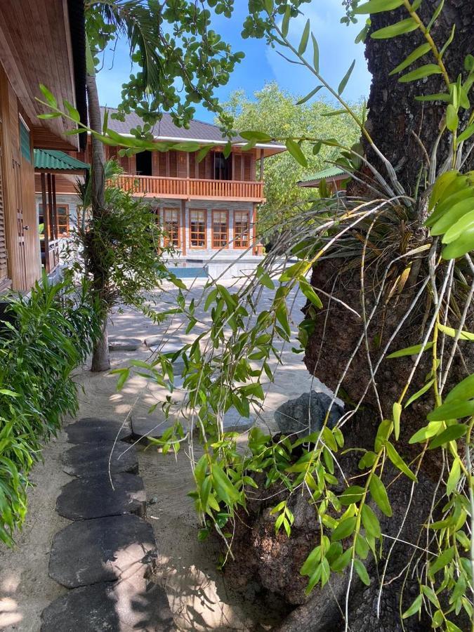 Hotel Bobocha Siladen Bunaken Exterior foto